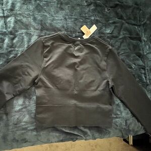 Victoria's Secret women’s black crop top